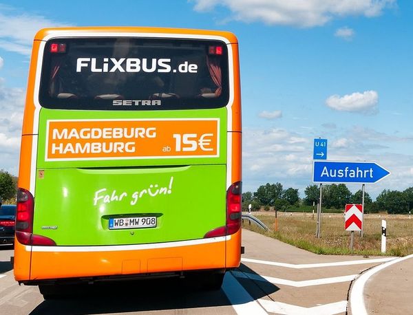 Mit dem Flixbus zum Uni Champ